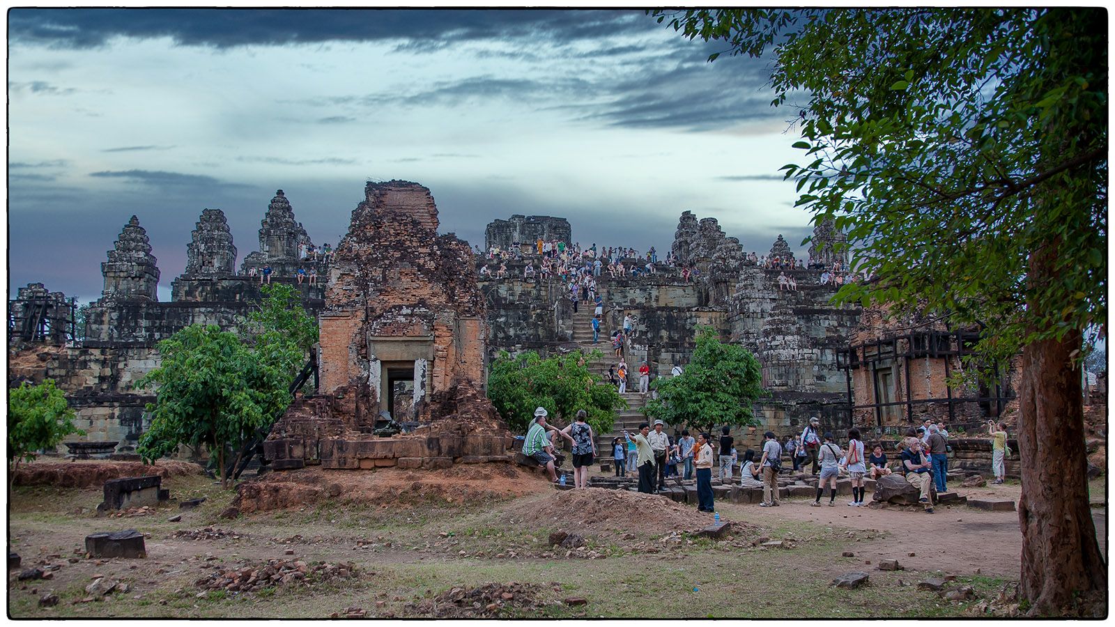 Phnom Bakheng MG 0560 Photo Alain Besnard