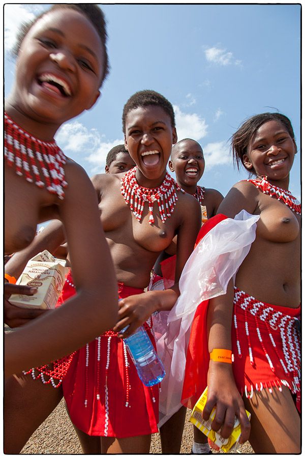 Royal Reed Dance - - Photo Alain Besnard